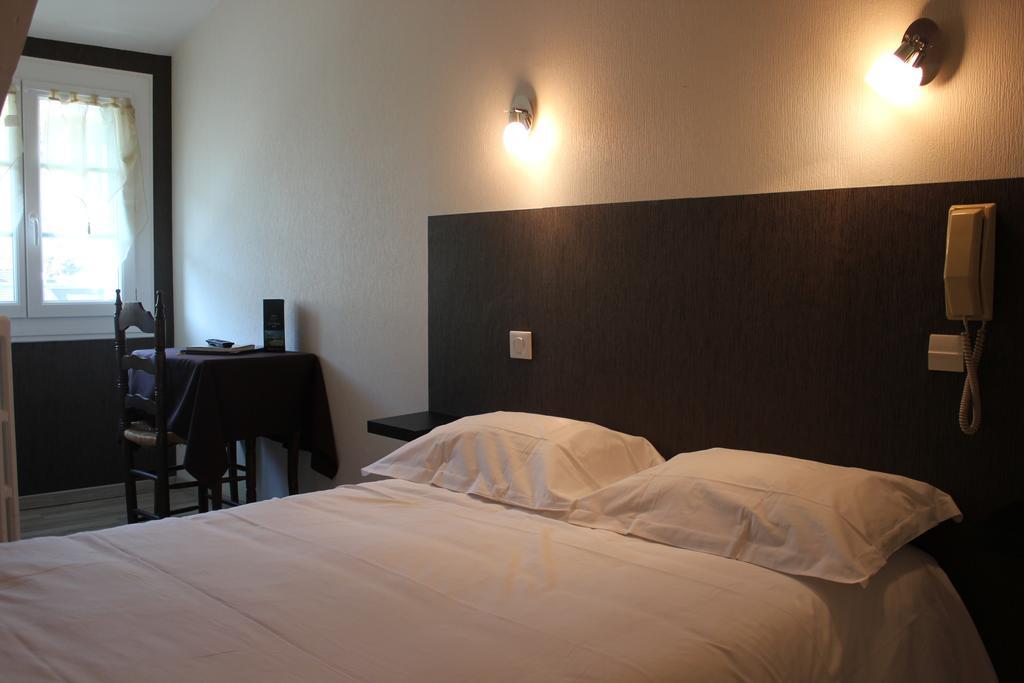 Logis Hotel Les Cimes Argeles-Gazost Room photo